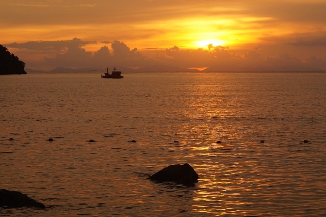 affordable Phuket island tour package